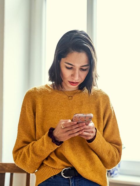 Affäre: Frau wählt Nummer auf Handy