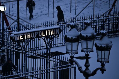 Starker Schneefall in Paris
