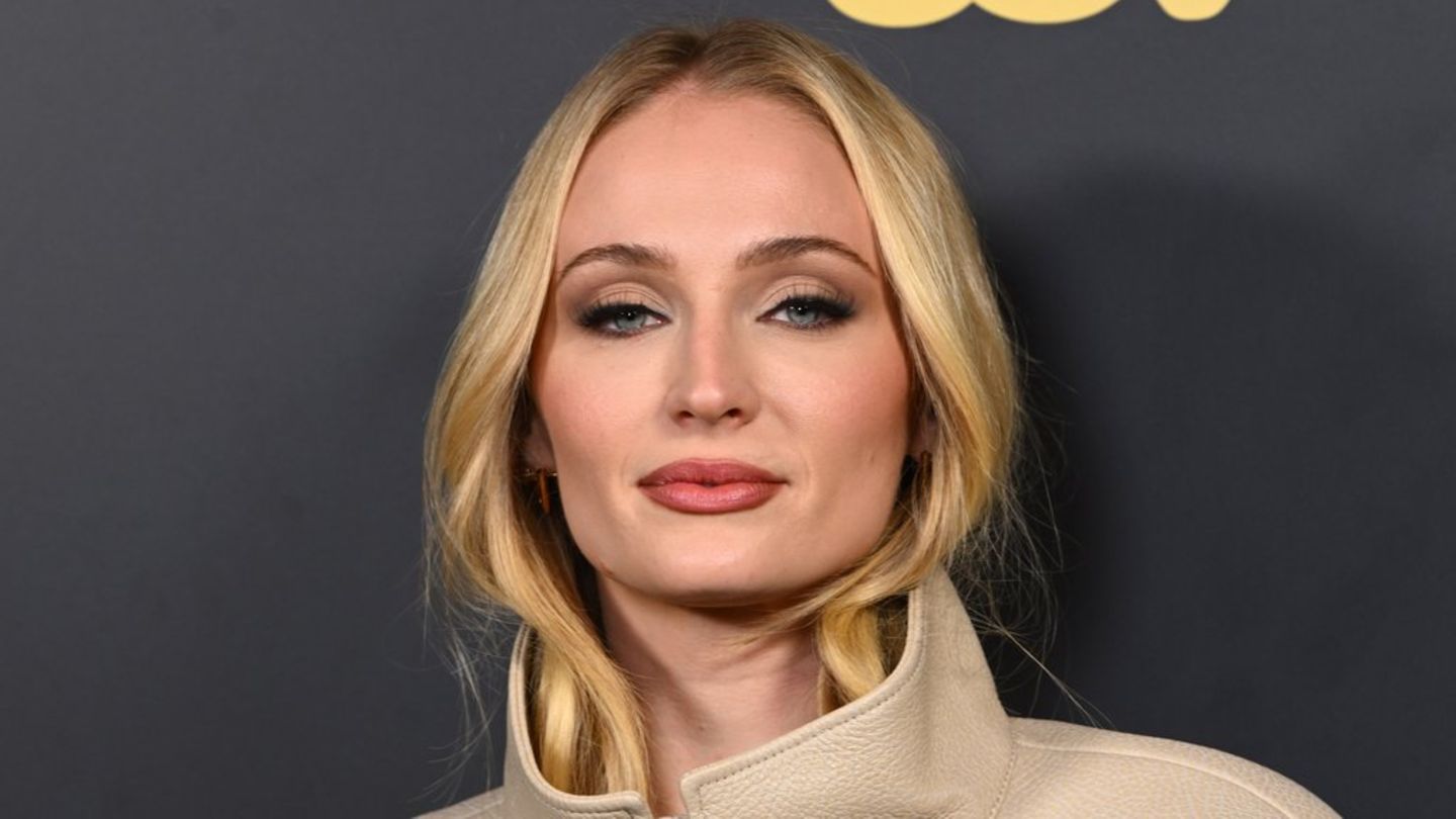 Sophie Turner spricht in einem Interview über ihr Liebesleben.