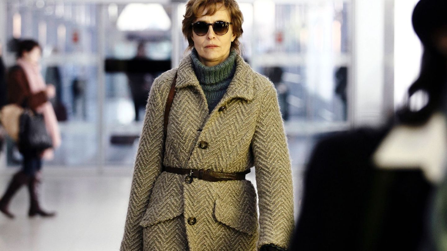 Katrine Evensen (Juliane Köhler), die in Norwegen ein glückliches Familienleben führt, muss ihre Enttarnung als Ex-Spionin befürchten. Nun tut sie alles, um das zu verhindern.