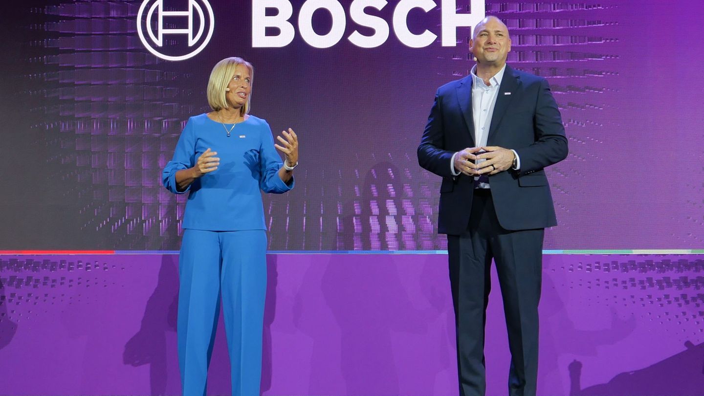 Technikmesse CES: Bosch entwickelt smartes Auto-Cockpit