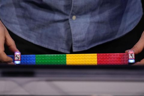 Die sogenannten Smart Bricks von Lego können unter anderem die Entfernung zueinander messen