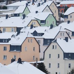 In Mitteldeutschland hat es am Morgen noch einmal geschneit. (Symbolbild) Foto: Sebastian Willnow/dpa