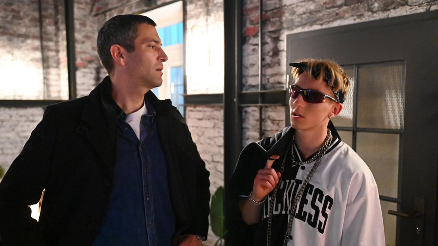 "Alles was zählt": Dragan (l.) ist erleichtert, als Lennox (r.) sein neues Image besser erfüllt als erwartet.