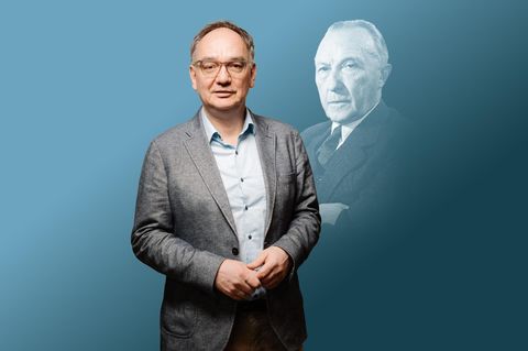 Fried Kolumne: Konrad Adenauer im Hintergrund