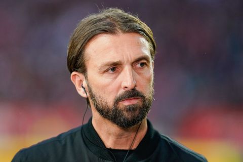 FCK-Sportchef Thomas Hengen droht mit Konsequenzen bei Fehlverhalten von Fans Foto: Uwe Anspach/dpa