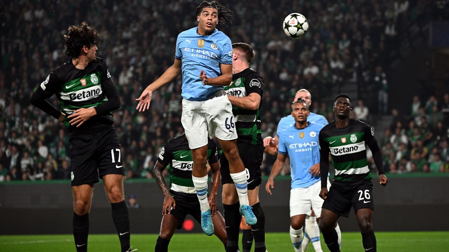 Das 20 Jahre alte Abwehrtalent Jahmai Simpson-Pusey (beim Kopfball) soll die Kölner Defensive stabilisieren. (Archivbild) Foto: