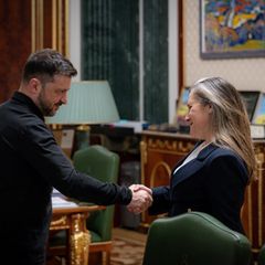 Chrystia Freeland und der ukrainische Präsident Selenskyj