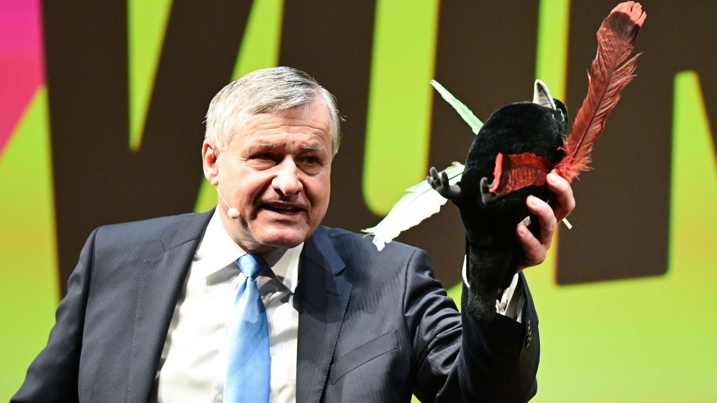 Hans-Ulrich Rülke, Landesvorsitzender der FDP Baden-Württemberg, wirft Cem Özdemir (Grüne) vor, sich mit "fremden Federn" zu sch