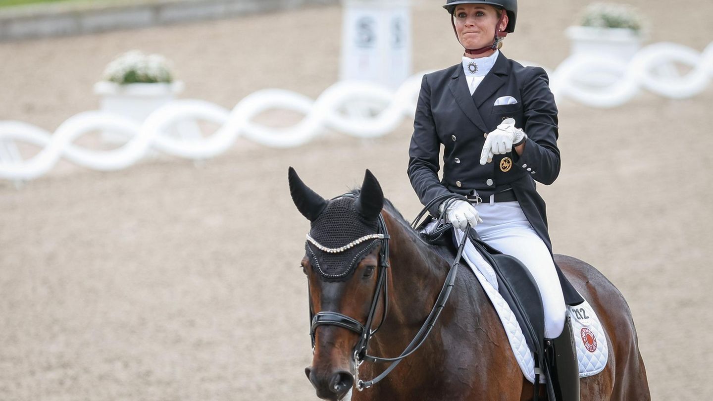 schwere-krankheit-diallo-pl-tzlich-gestorben-olympiasiegerin-trauert-um-ihr-pferd