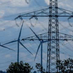 Wie gefährdet ist Thüringen Stromnetz (Illustration) Foto: Jens Büttner/dpa