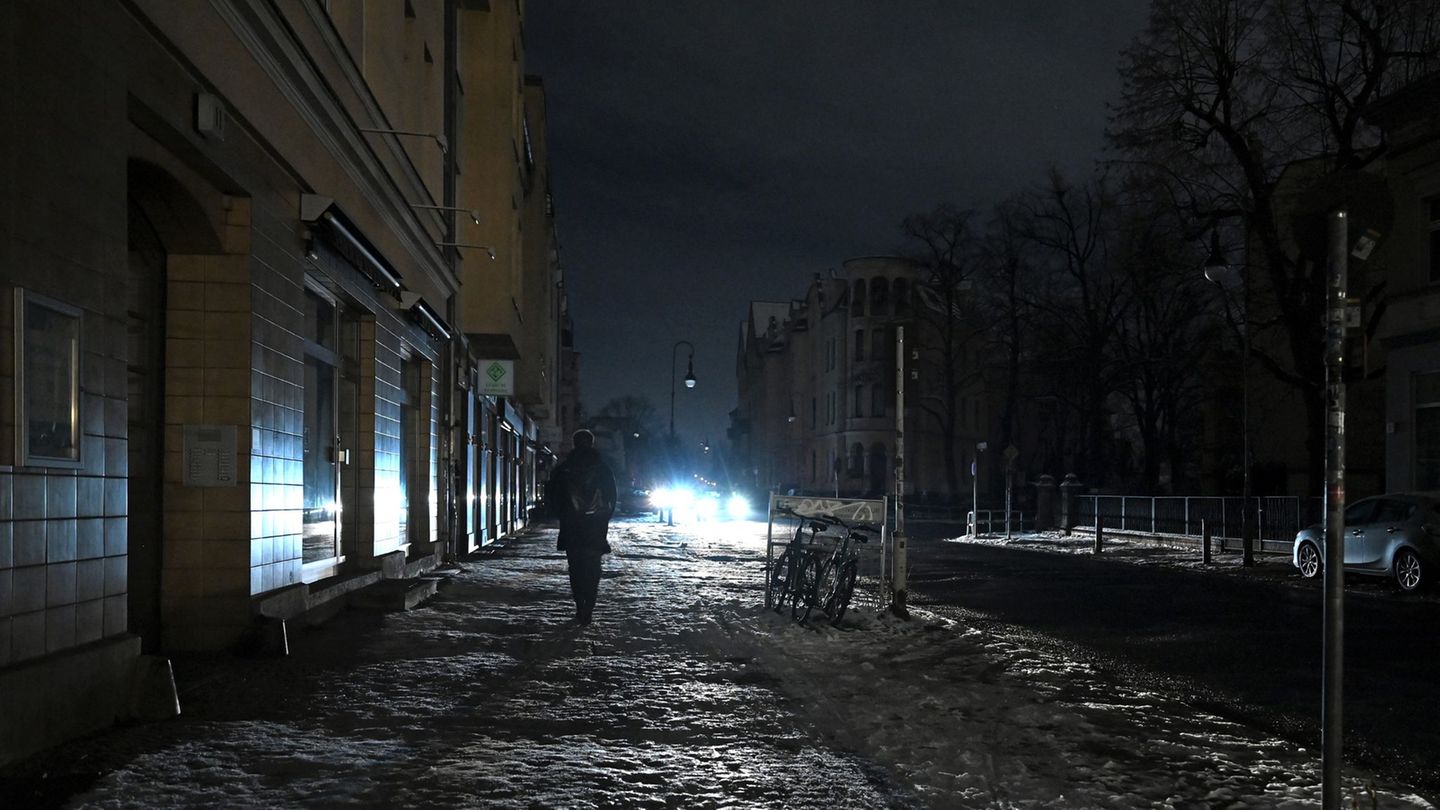 Polizei wertet Hinweise aus Bevölkerung aus. Foto: Elisa Schu/dpa