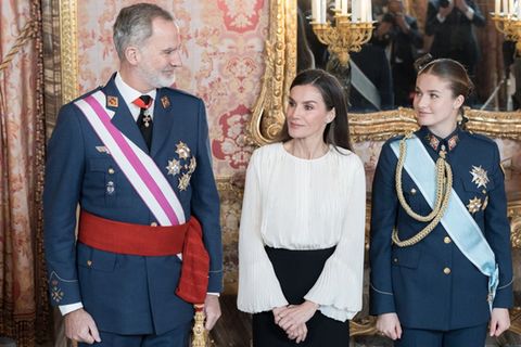 König Felipe, Königin Letizia und Prinzessin Leonor (re.) haben den Dreikönigstag begangen.