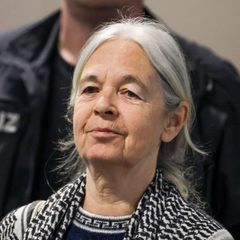 Die Staatsanwaltschaft wirft der ehemaligen RAF-Terroristin Daniela Klette und ihren mutmaßlichen Komplizen Burkhard Garweg und