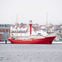 Für Freitag erwarten Meteorologen auch an der Küste weiteren Schneefall. Foto: Hauke-Christian Dittrich/dpa