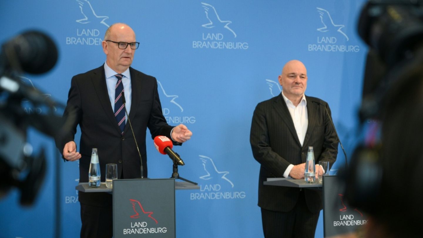 Woidke und Crumbach am Dienstag in Potsdam