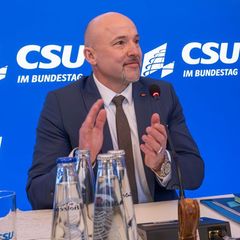 CSU-Landesgruppenchef Alexander Hoffmann (l.) CSU-Chef Markus Söder beim Auftakt der Winterklausur im Kloster Seeon