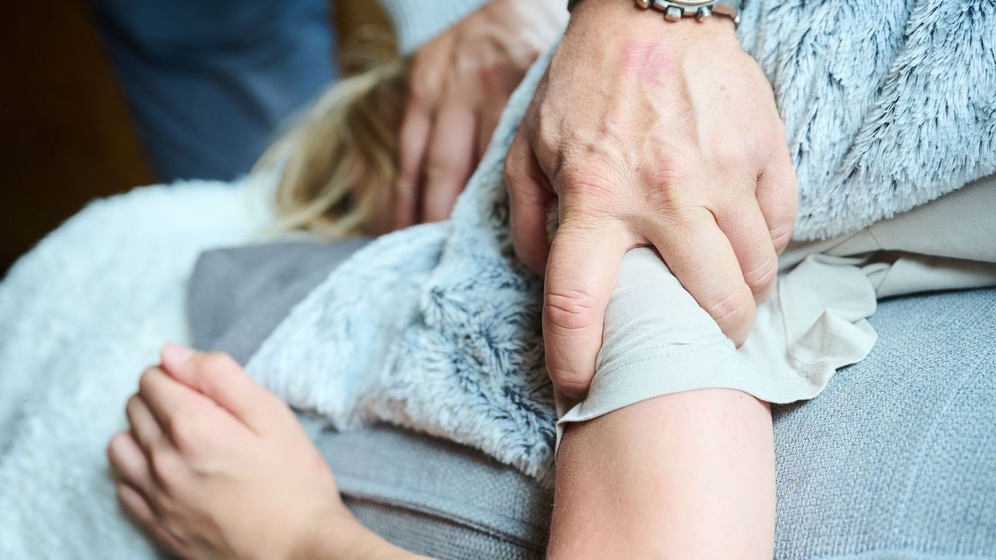 Die Zahlen festgestellter Kindeswohlgefährdungen sind gestiegen. (Symbolbild) Foto: Annette Riedl/dpa