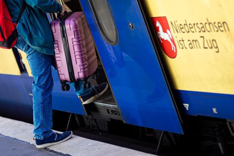 Etwa drei von vier Niedersachsen kommen binnen fünf Minuten zu Fuß zu einer ÖPNV-Haltestelle. (Symbolbild) Foto: Moritz Frankenb