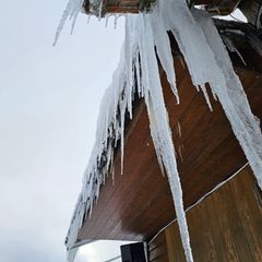Schnee, Dauerfrost und eisige Nächte prägen aktuell das Wetter in den Mittelgebirgsregionen. (Symbolbild) Foto: Mike Müller/dpa