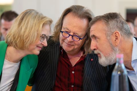 Die Führungsmannschaft des Thüringer BSW stellt Regierungsbeteiligung nicht infrage. (Archivbild) Foto: Michael Reichel/dpa