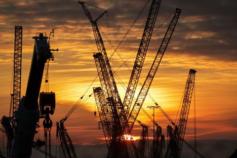 Wie stark die Krise vor Ort zuschlägt, hängt von der Wirtschaftsstruktur ab. Foto: Thomas Warnack/dpa