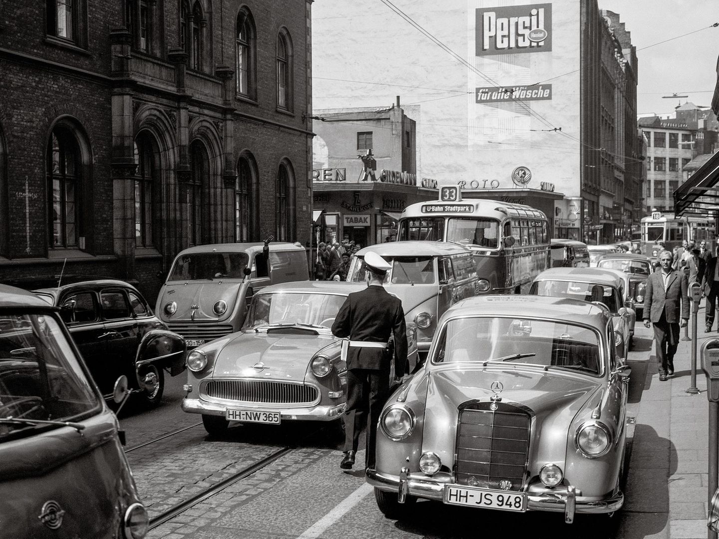 Polizist in der Poststraße