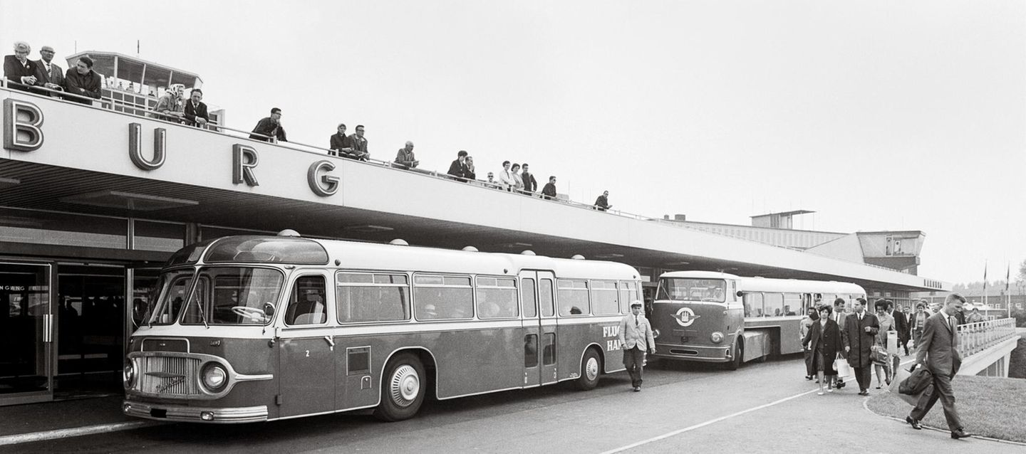 Busse am Flughafen