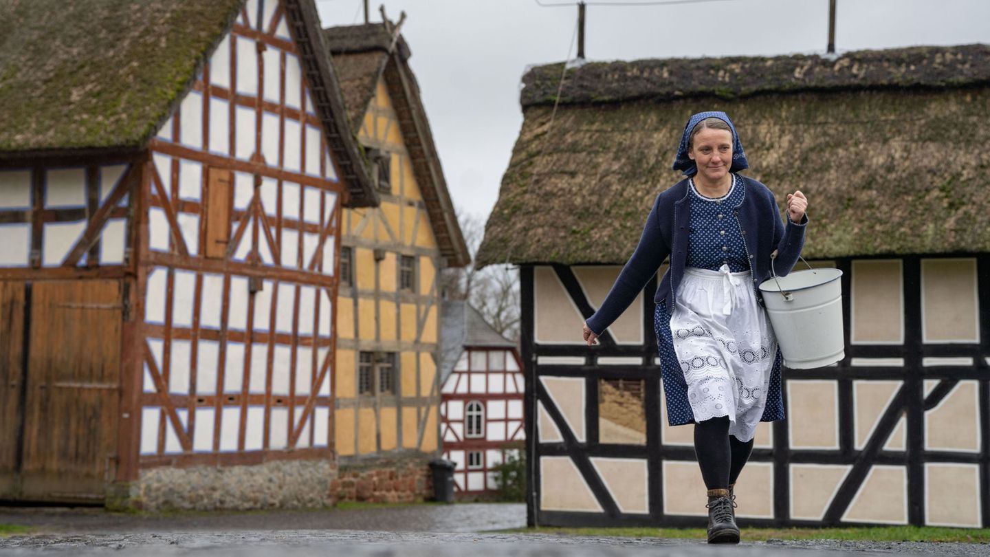 Schulausflug beispielsweise ins Freilichtmuseum? Der Hessenpark in Neu-Anspach im Hochtaunuskreis mit vielen historischen Häuser
