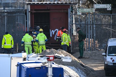 Bauarbeiten am Anschlagsort. Foto: Britta Pedersen/dpa
