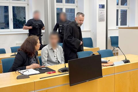 In dem Sicherungsverfahren um den lebensgefährlichen Messerangriff auf einen Behördenmitarbeiter in Apolda hat der Beschuldigte