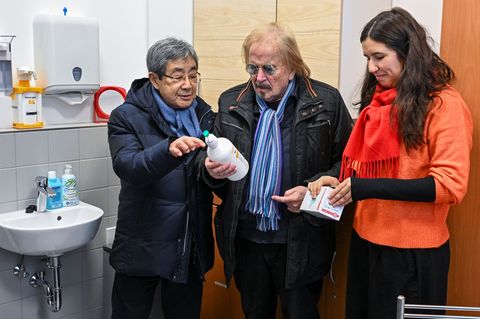 Die Caritas-Ambulanz ist laut Zander "ganz wichtig für Berlin". Foto: Jens Kalaene/dpa