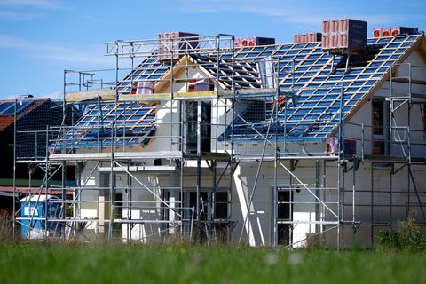 Höhere Lohn- und Materialkosten haben die Baupreise im vergangenen Jahr in Thüringen steigen lassen. (Archivbild) Foto: Sven Hop
