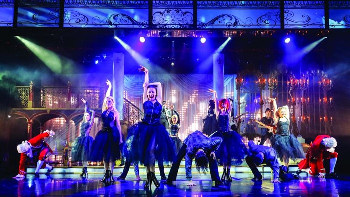 Entertainment auf Broadway-Niveau: Bei NCL können sich die Gäste auch auf eine neue spektakuläre Elton John-Show freuen.