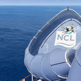 Adrenalin auf See erleben: Die spektakulären Wasserrutschen an Bord der Norwegian Cruise Line-Schiffe sorgen für den Fun-Faktor.