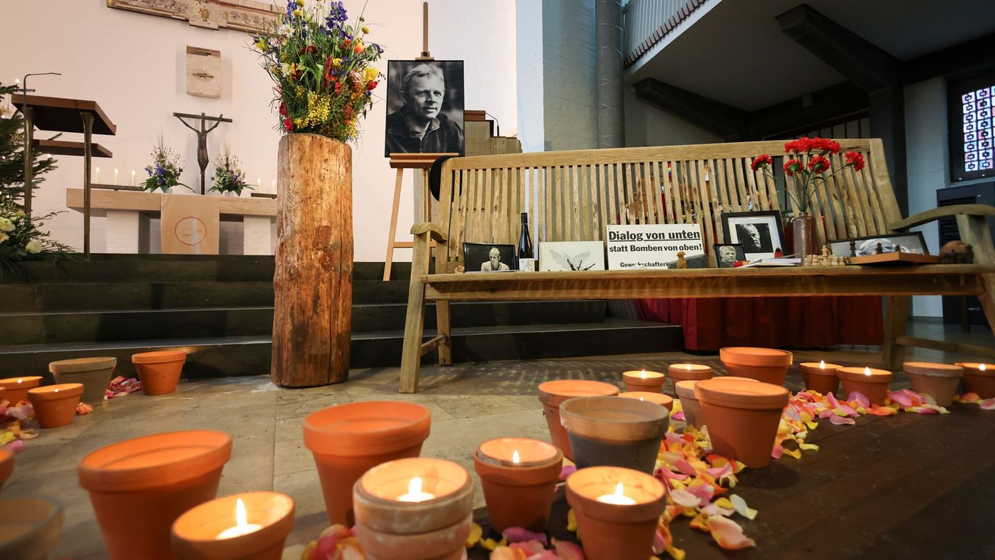 Rolf Becker war am 12. Dezember im Alter von 90 Jahren gestorben. Foto: Christian Charisius/dpa