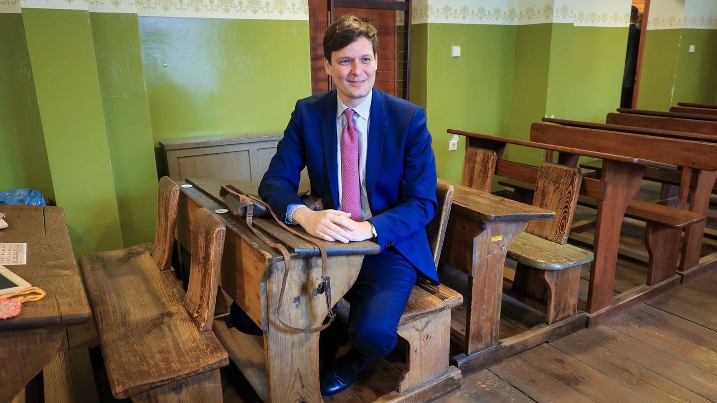 Sachsens Kultusminister Conrad Clemens will verbindliche Daten zum Entwicklungsstand von Kindern, um bei Bedarf gezielt zu förde