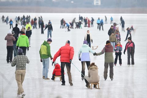 Der Gnadensee ist dieser Tage gut besucht. (Archivbild) Foto: Felix Kästle/dpa
