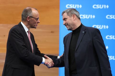 Friedrich Merz kommt das erste Mal als Kanzler zur CSU-Klausurtagung nach Seeon. Foto: Karl-Josef Hildenbrand/dpa
