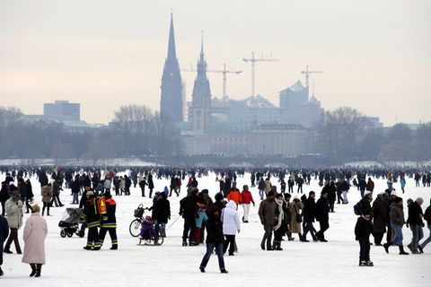 Ähnliche Bilder wie 2012 sind laut Umweltbehörde in diesem Jahr eher unwahrscheinlich. (Archivbild) Foto: picture alliance / dpa