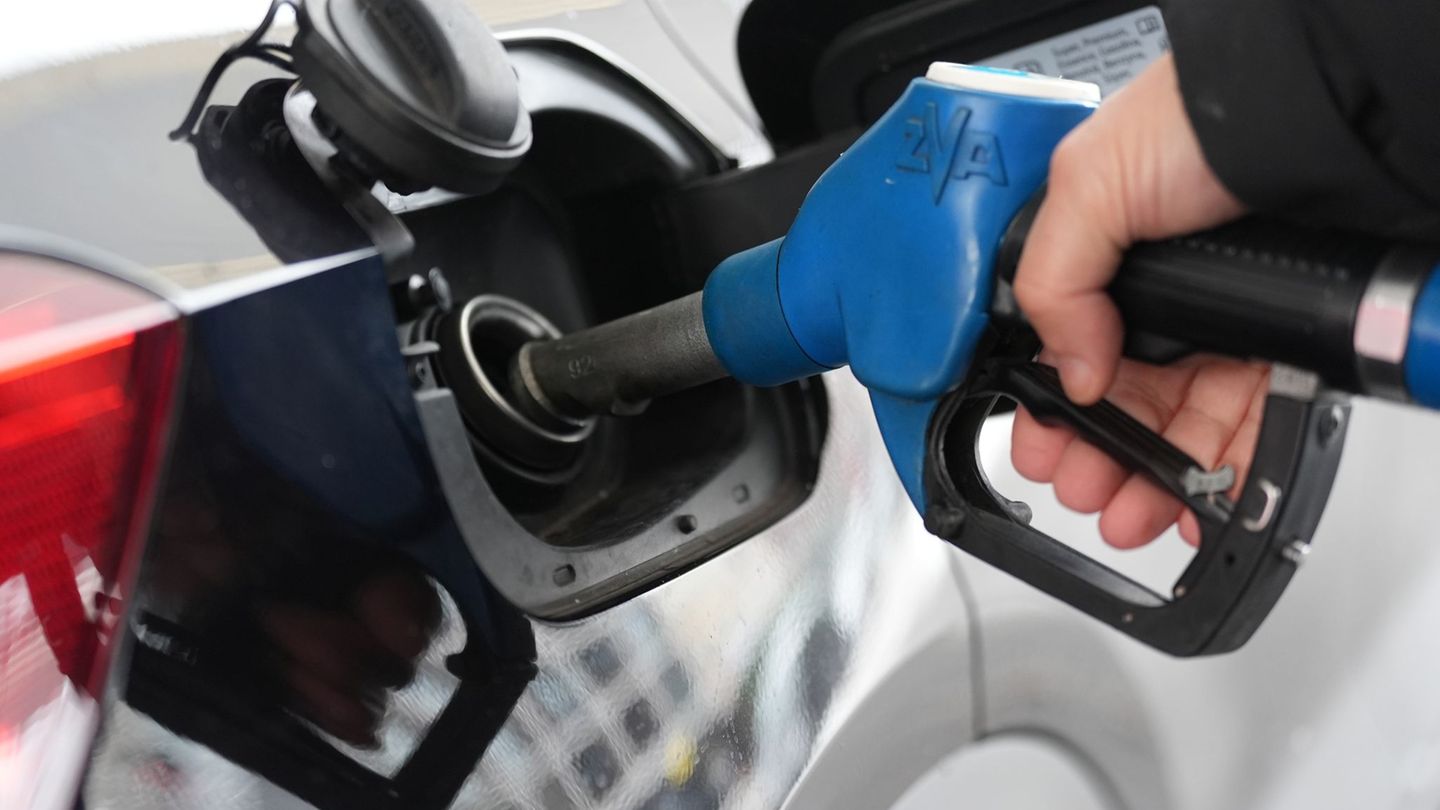 Um rund acht Cent unterscheiden sich die günstigsten Regionen von den teuersten. (Symbolbild) Foto: Marcus Brandt/dpa