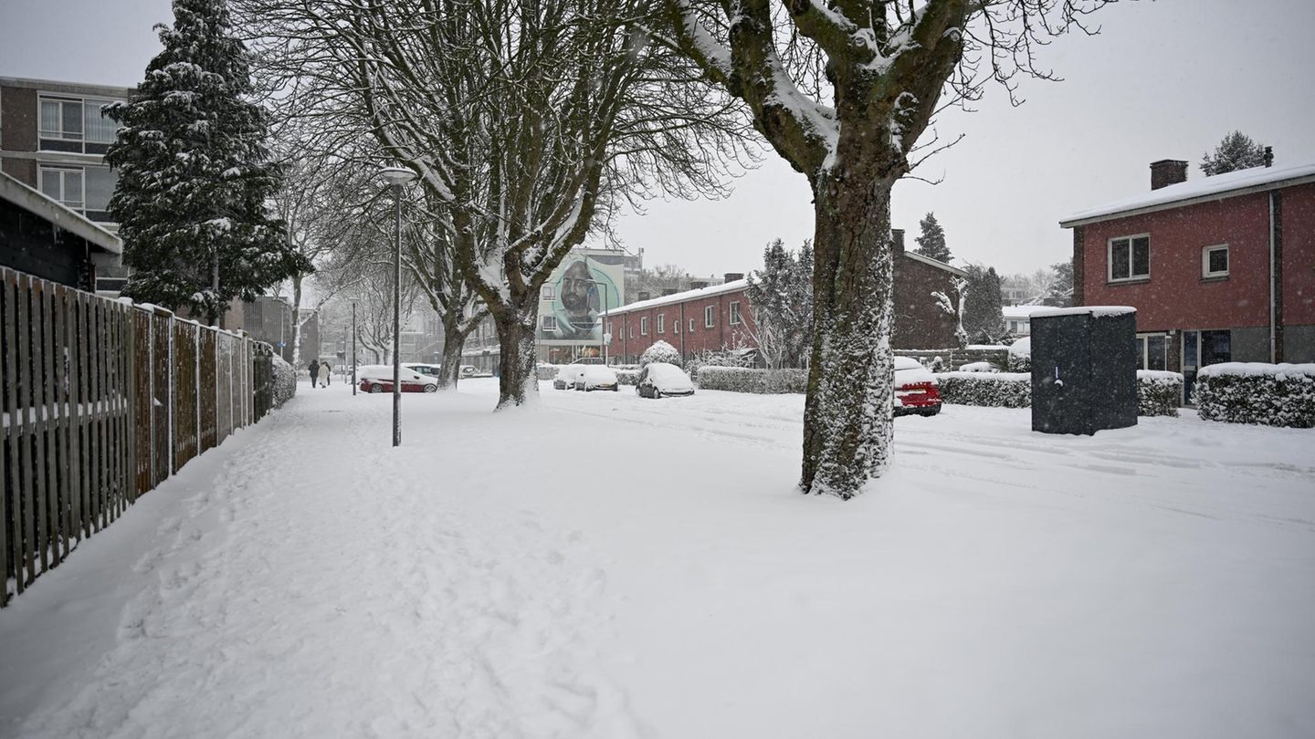 Welches Bußgeld droht, wenn der Weg vorm Haus nicht vom Schnee befreit wurde?