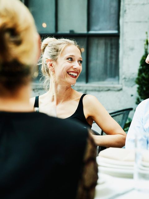 Escortservice beim Essen