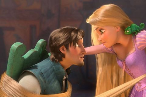 So sehen Rapunzel und Flynn Rider im Trickfilm von 2010 aus.