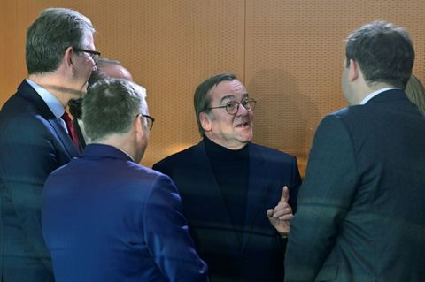 Minister Pistorius im Kabinett