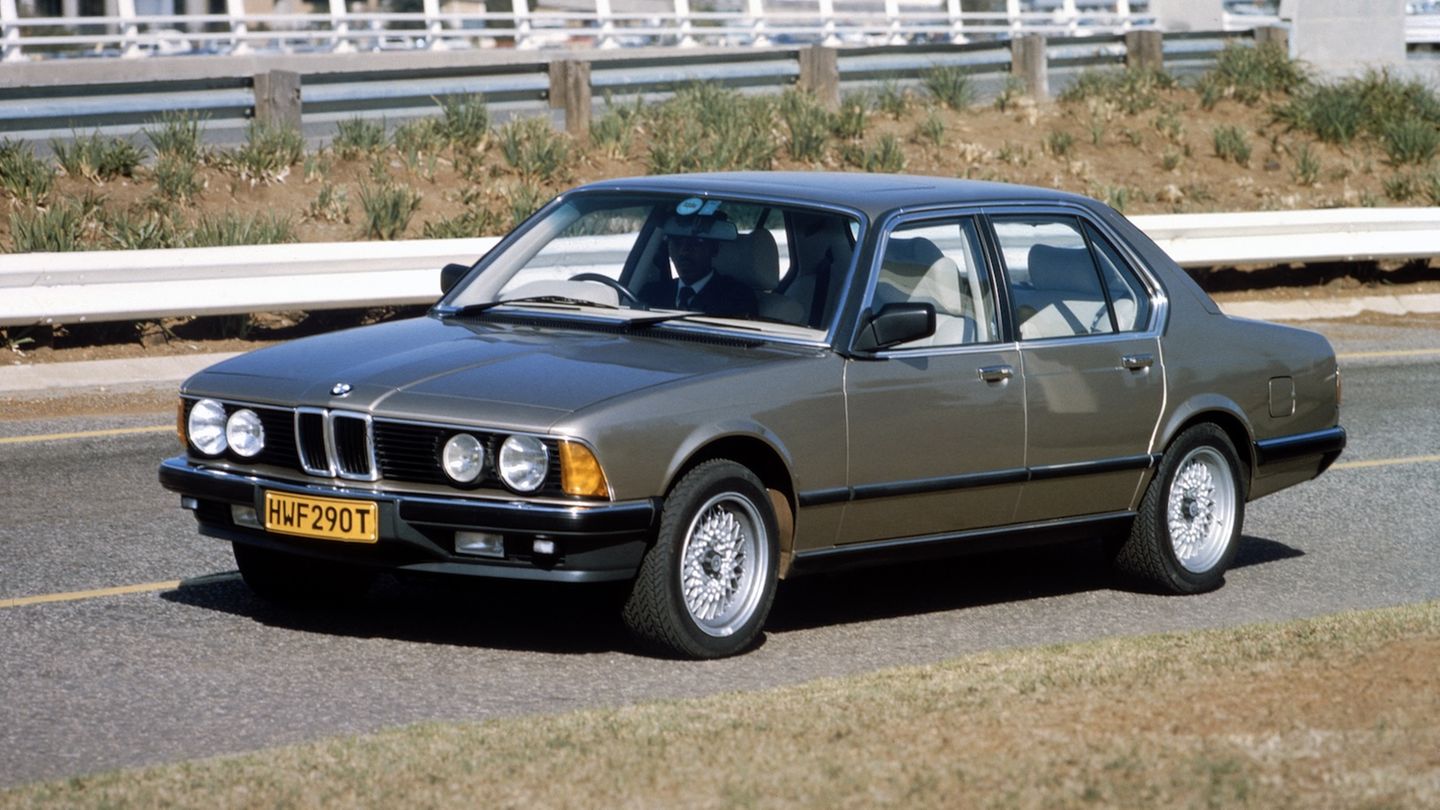Ein BMW 745i, E23