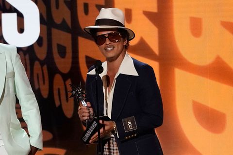Bruno Mars spielt im Juni im Berliner Olympiastadion. (Archivbild) Foto: Chris Pizzello/Invision via AP/dpa