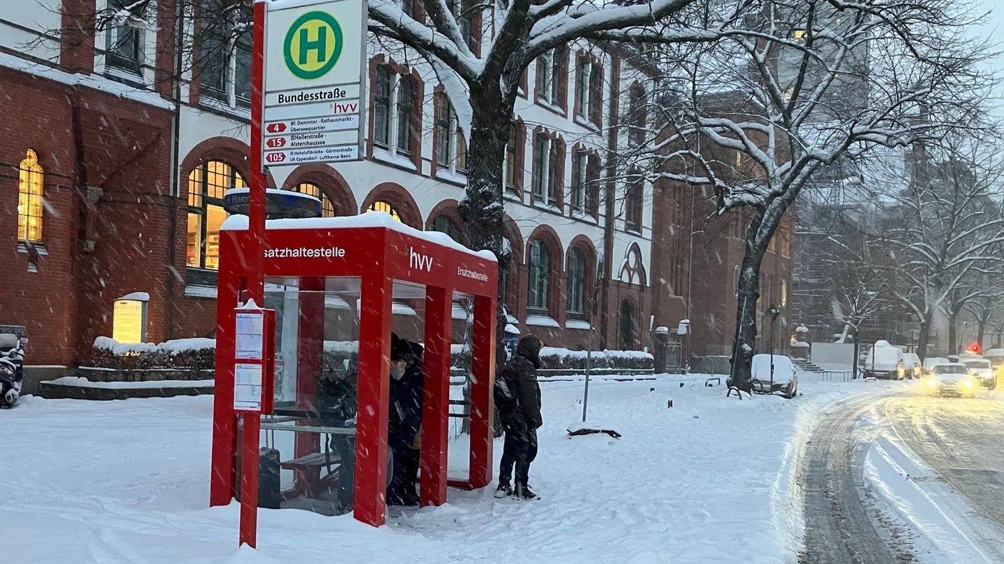 Lohnt sich das Warten auf den Bus? In vielen Fällen schon. Foto: Benjamin Haller/dpa