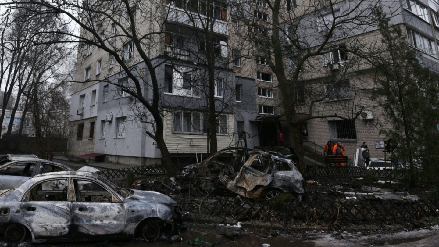 Schäden nach russischem Angriff in Dnipropetrowsk