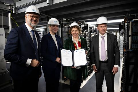 Mit dem Darlehen in Höhe von 220 Millionen Euro will Energieversorger Wemag das Stromnetz ausbauen. Foto: Philip Dulian/dpa